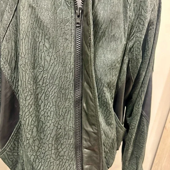 Andrew Marc Black Leather Jacket Size Large - Picture 7 of 16